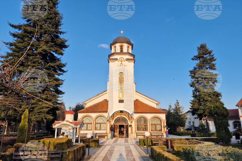 Долна баня - храм „Света Богородица“ - Малко повечерие - патриарх Даниил