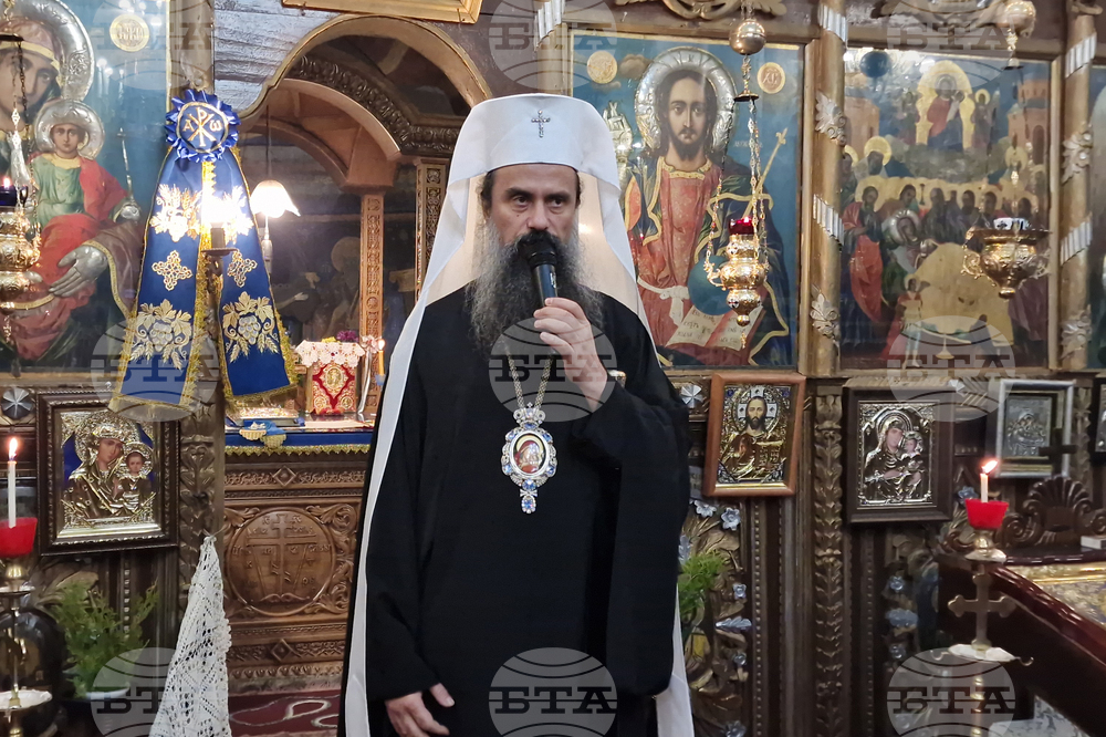 Долна баня - храм „Света Богородица“ - Малко повечерие - патриарх Даниил