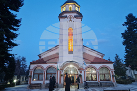 Долна баня - храм „Света Богородица“ - Малко повечерие - патриарх Даниил