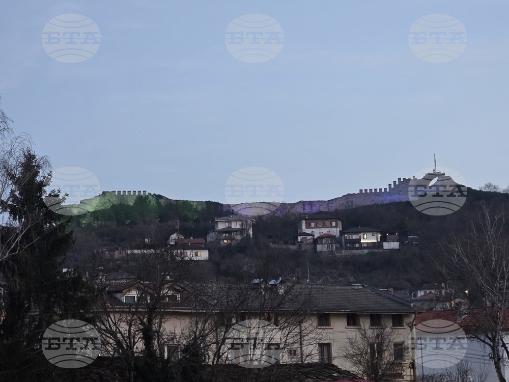 Ловеч - крепост - осветена