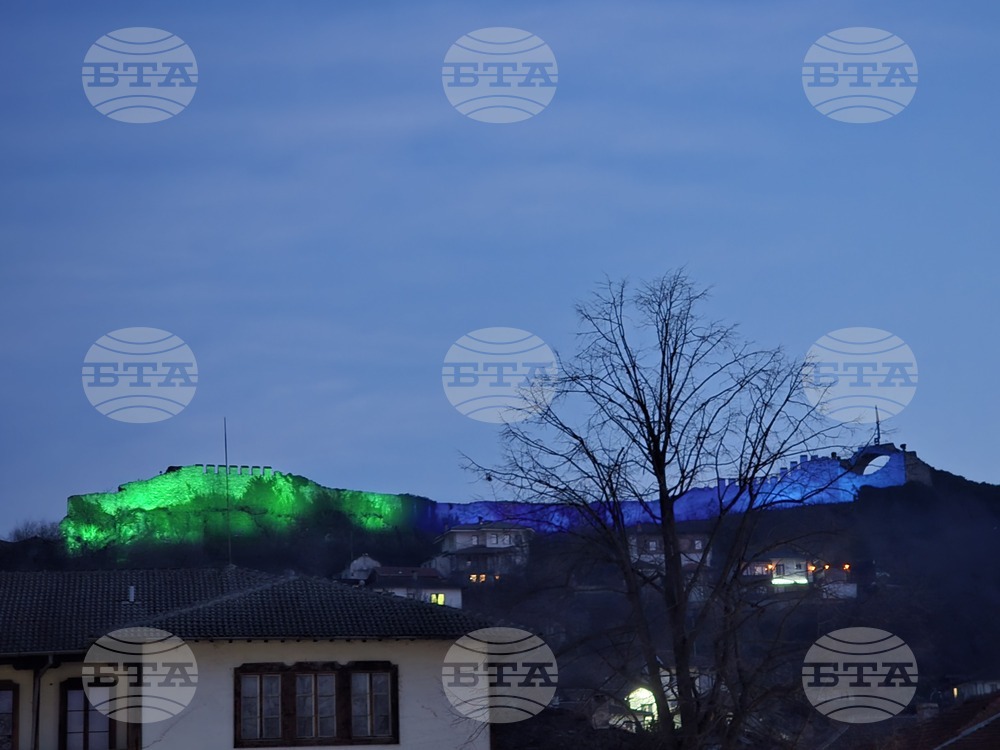 Ловеч - крепост - осветена