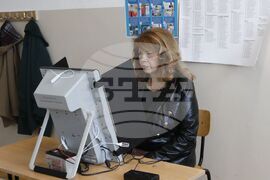 Парламентарни избори - Илияна Йотова - гласуване