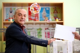 Парламентарни избори - гласуване - Гълъб Донев