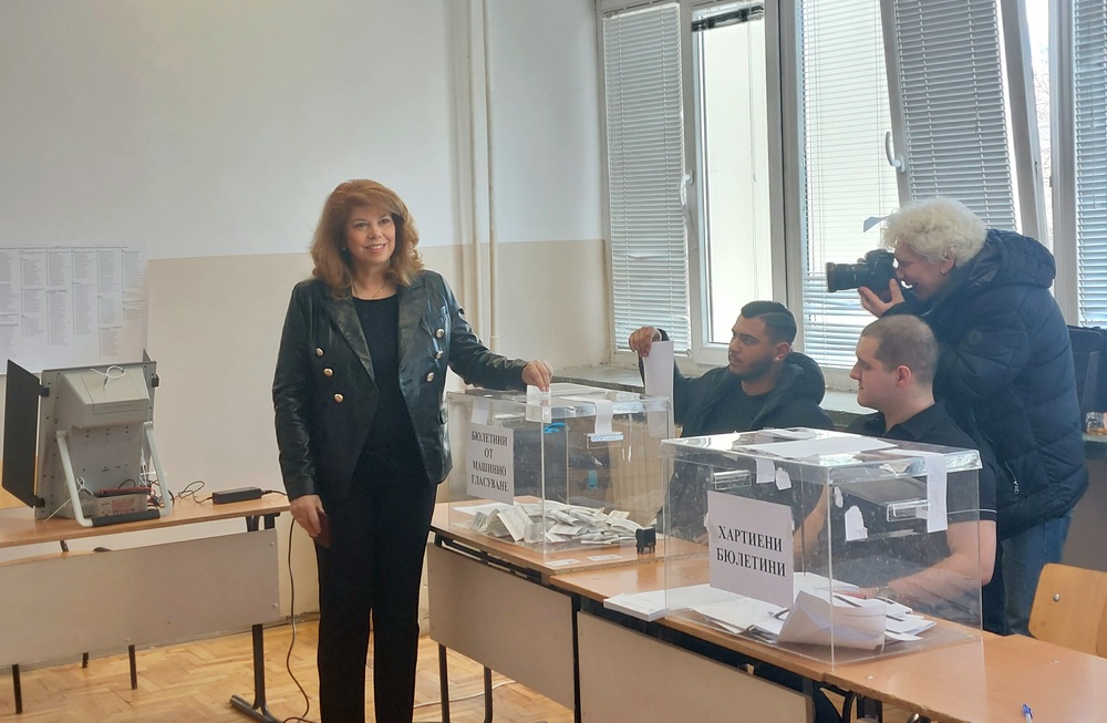 Вицепрезидентът призова повече хора да заявят с вота си по какъв път да върви България