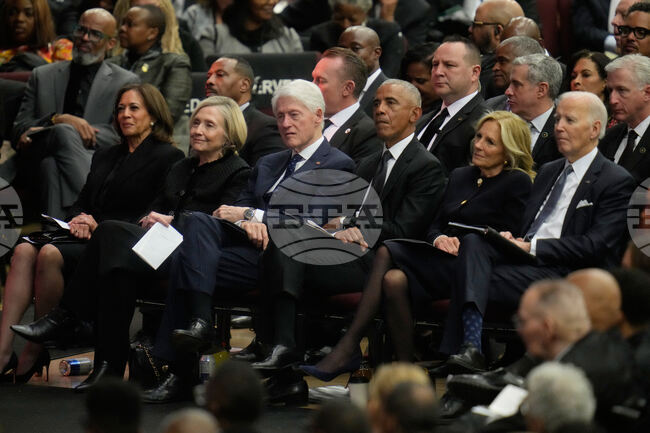 Бившият президент Барак Обама говори на церемония в памет на покойния пастор Джеси Джаксън