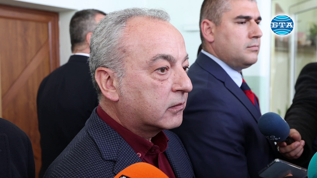 Трябва да се гласува, защото трябва да дадем представителност на 49-ия парламент, каза Гълъб Донев