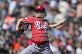 Reds Giants Spring Baseball