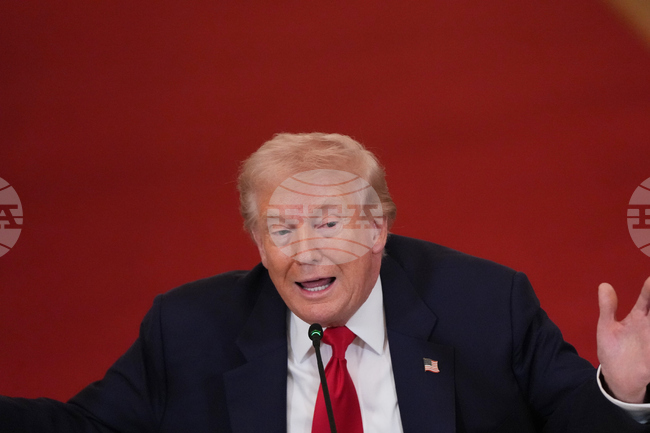 Тръмп заплаши Иран, че ще бъде "ударен силно" с нови удари