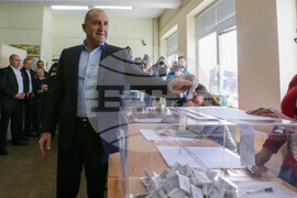 Парламентарни избори - Румен Радев - гласуване