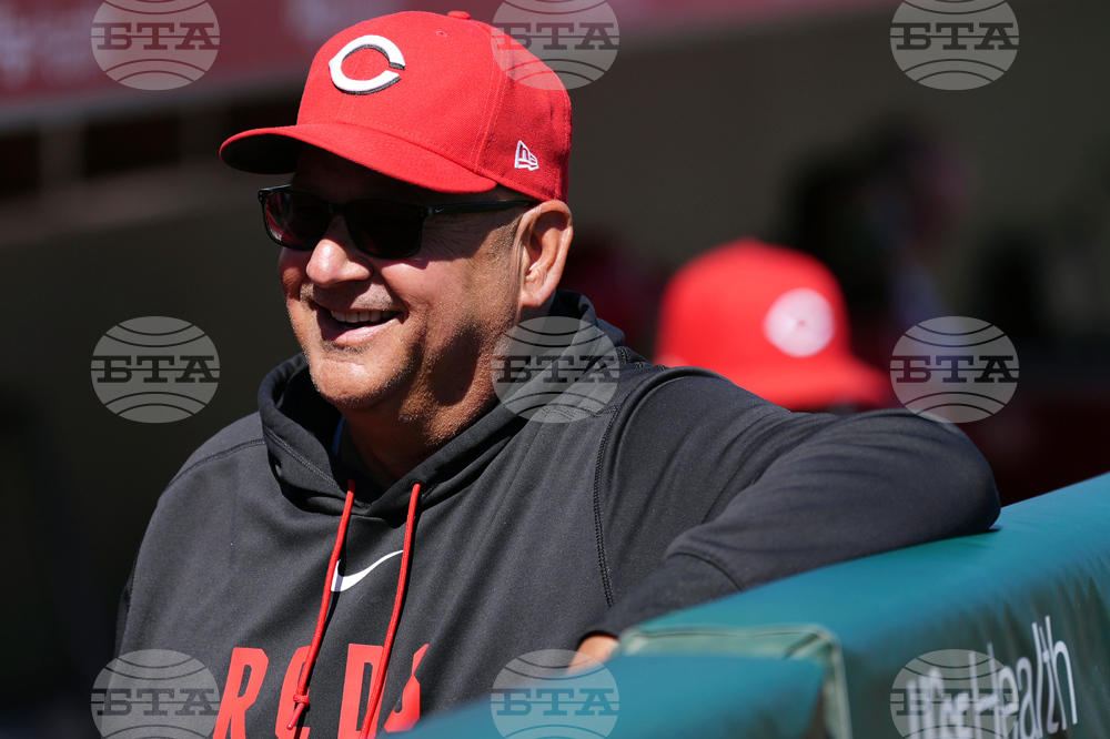 Reds Giants Spring Baseball