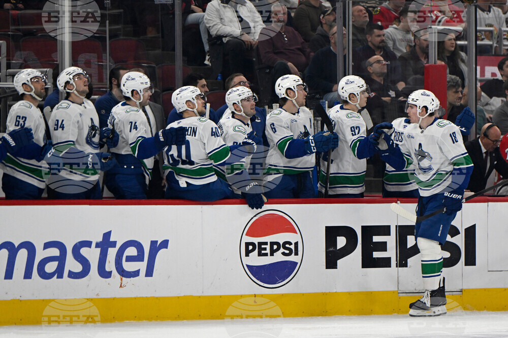 Canucks Blackhawks Hockey