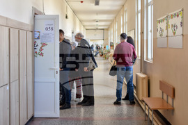 Пловдив - парламентарни избори - училище „Христо Груев Данов"