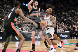 Clippers Spurs Basketball