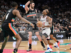 Clippers Spurs Basketball