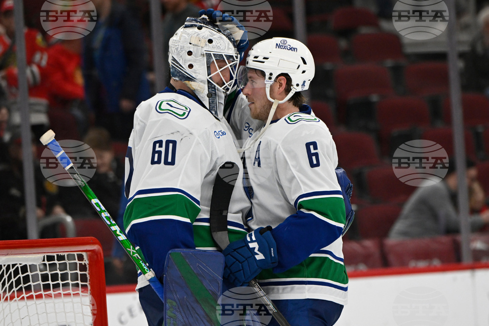 Canucks Blackhawks Hockey