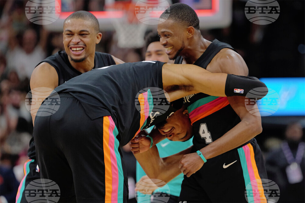 Clippers Spurs Basketball