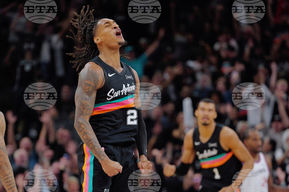 Clippers Spurs Basketball