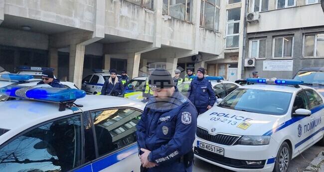 Варна - полиция - почит към загиналите служители на МВР