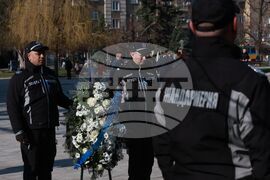 Международен ден в памет на загиналите служители на реда - поднасяне на венци