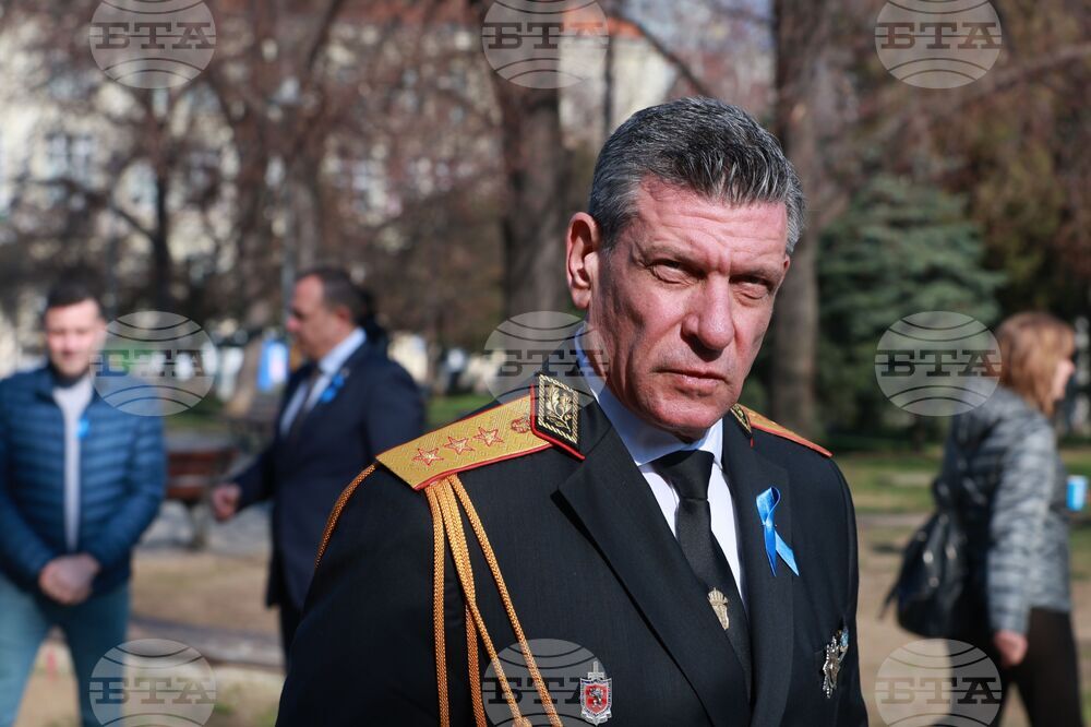 Международен ден в памет на загиналите служители на реда - поднасяне на венци