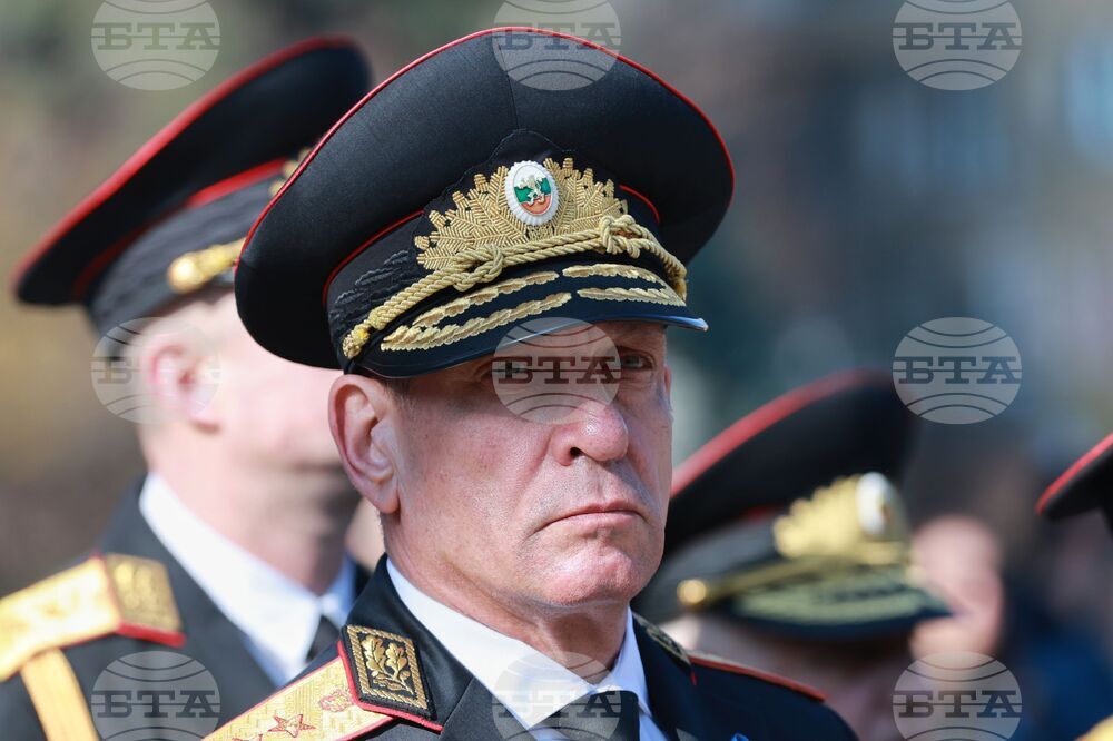 Международен ден в памет на загиналите служители на реда - поднасяне на венци