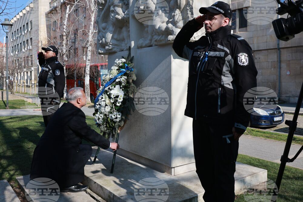 Международен ден в памет на загиналите служители на реда - поднасяне на венци