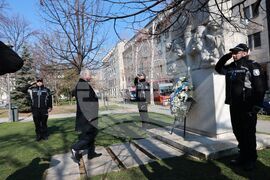 Международен ден в памет на загиналите служители на реда - поднасяне на венци