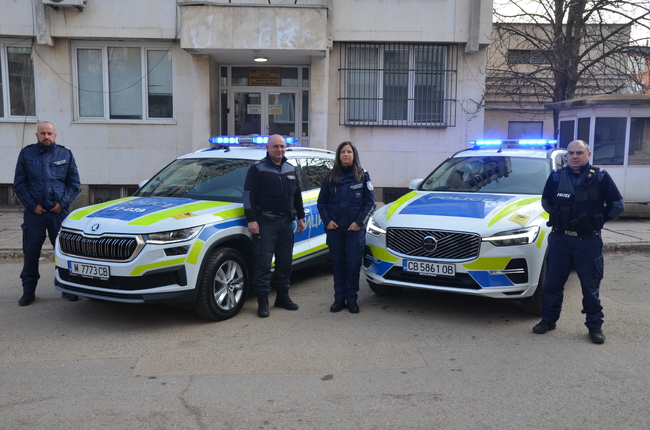 Служители на полицията и пожарната в област Монтана почетоха загиналите си колеги с едноминутно мълчание