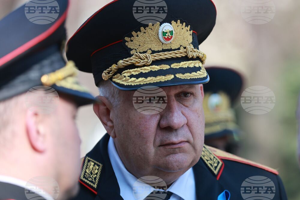 Международен ден в памет на загиналите служители на реда - поднасяне на венци