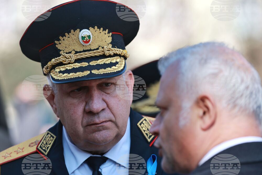 Международен ден в памет на загиналите служители на реда - поднасяне на венци