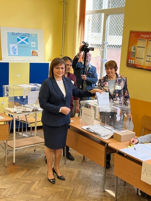 Нинова: Гласувах за по-високи доходи и по-ниски цени