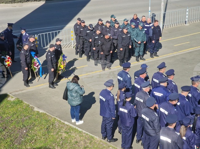 Бургас - Междунареден ден в памет на служителите на реда, загинали при изпълнение на служебния си дълг