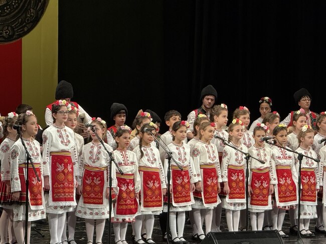  Община Русе: Националният фолклорен конкурс „Дунавски славеи“ събра в Русе младия елит на народната музика