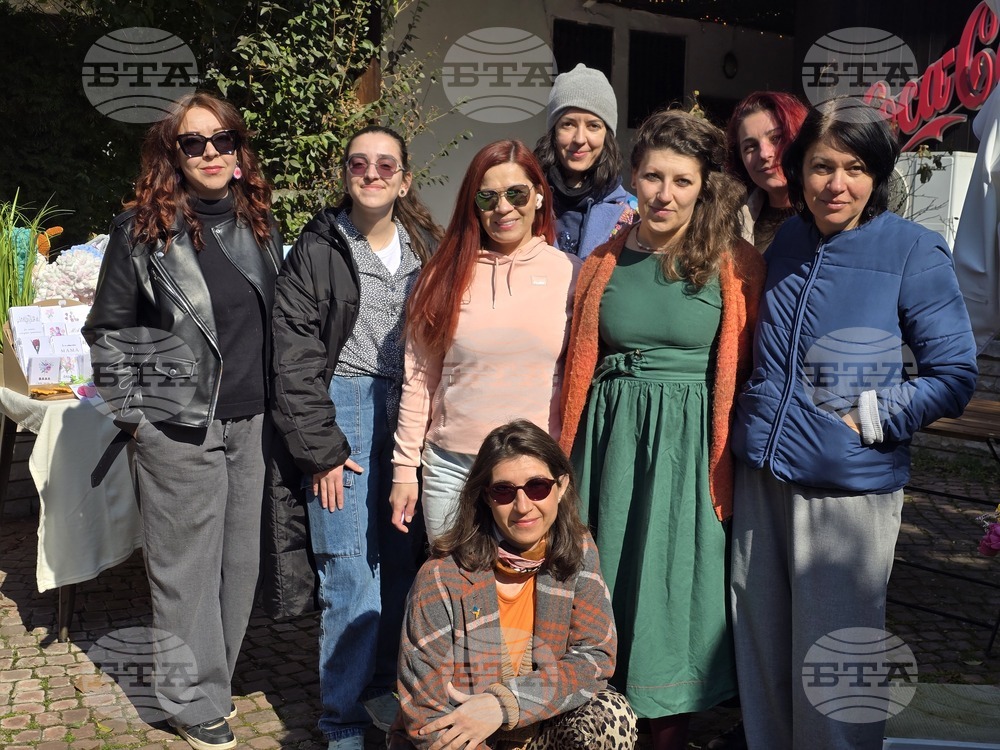 Ловеч - 8 март - мини базар