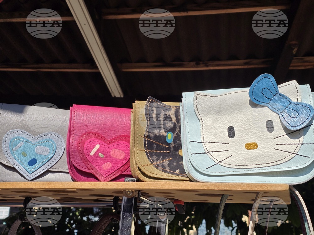 Ловеч - 8 март - мини базар