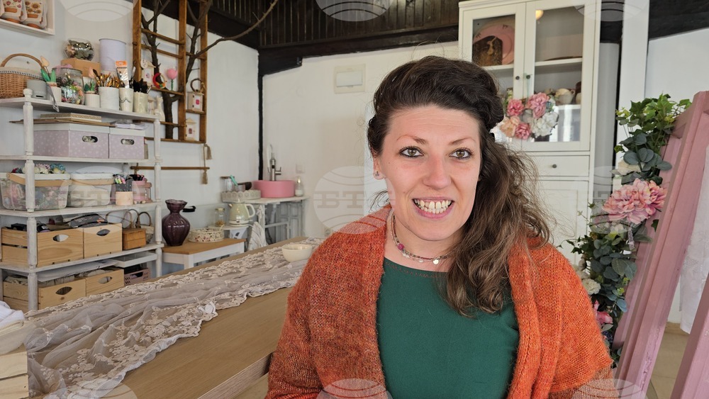 Ловеч - 8 март - мини базар