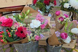 Ловеч - 8 март - мини базар