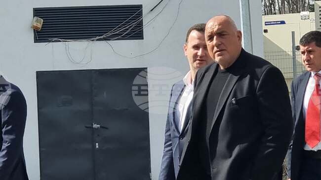 Не съм направил забележка на Рая Назарян, защото не съм присъствал и не знам какво са си казали, заяви Бойко Борисов