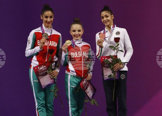 Художествена гимнастика - Световна купа - бухалки - награждаване