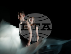 Спектакълът „Око“ на Деян Георгиев и Бианка Браунесбергер, снимка – екип