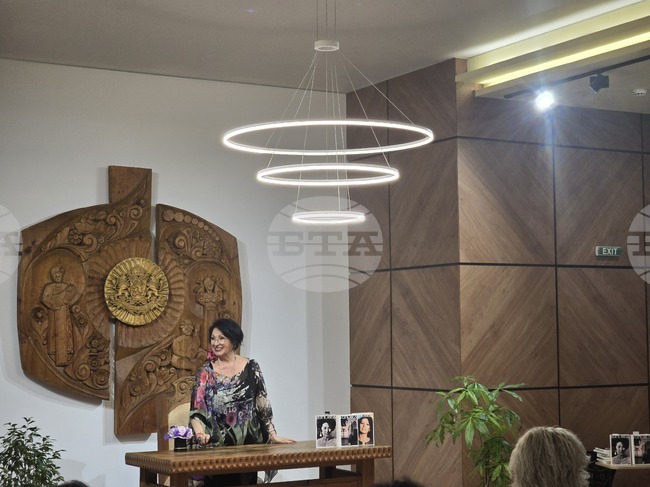 Йорданка Христова представи в Петрич своята автобиографична трилогия „Изповед“