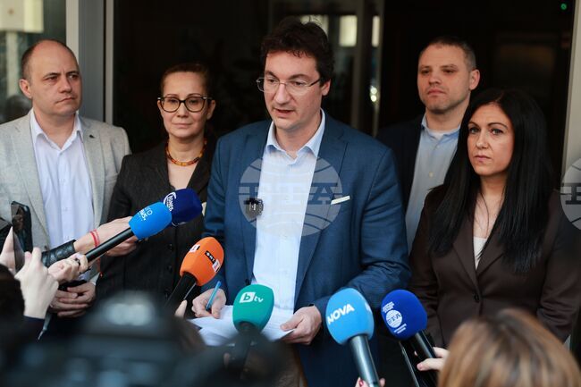 Ще се борим за всяко доверие и най-вече за тези, които се определят като леви, каза Крум Зарков след пленума на БСП 