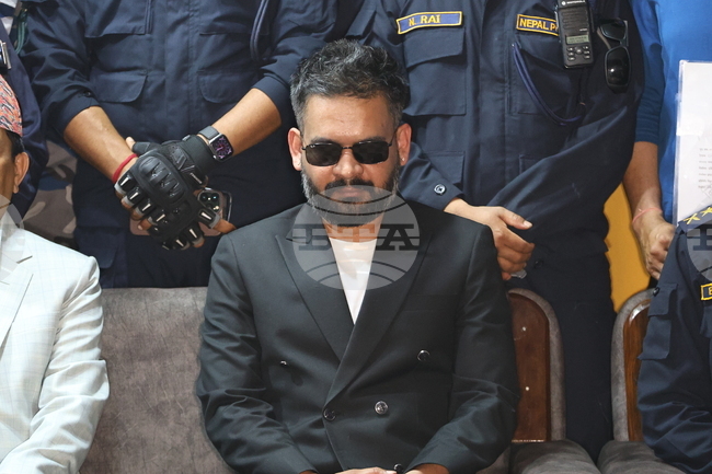 Националната независима партия на Непал, начело с бивш рапър, е на път да постигне убедителна победа на парламентарните избори 