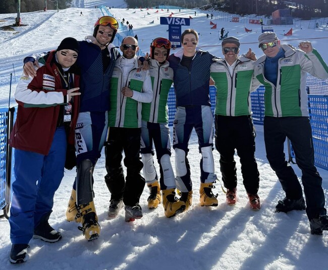 Най-добрата българска сноубордистка Малена Замфирова получи голяма подкрепа от участниците в паралелния слалом в Шпиндлерув Млин