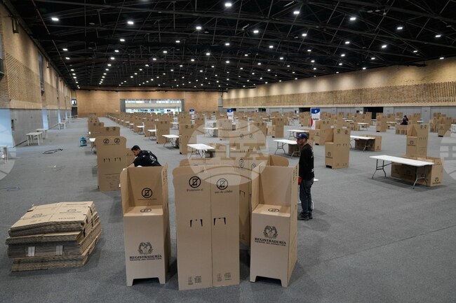 Колумбийците се отправят днес към урните в ключова изборна година