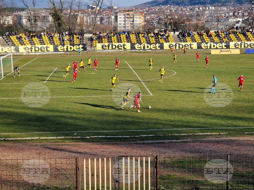 Перник - футбол - Миньор - Марек