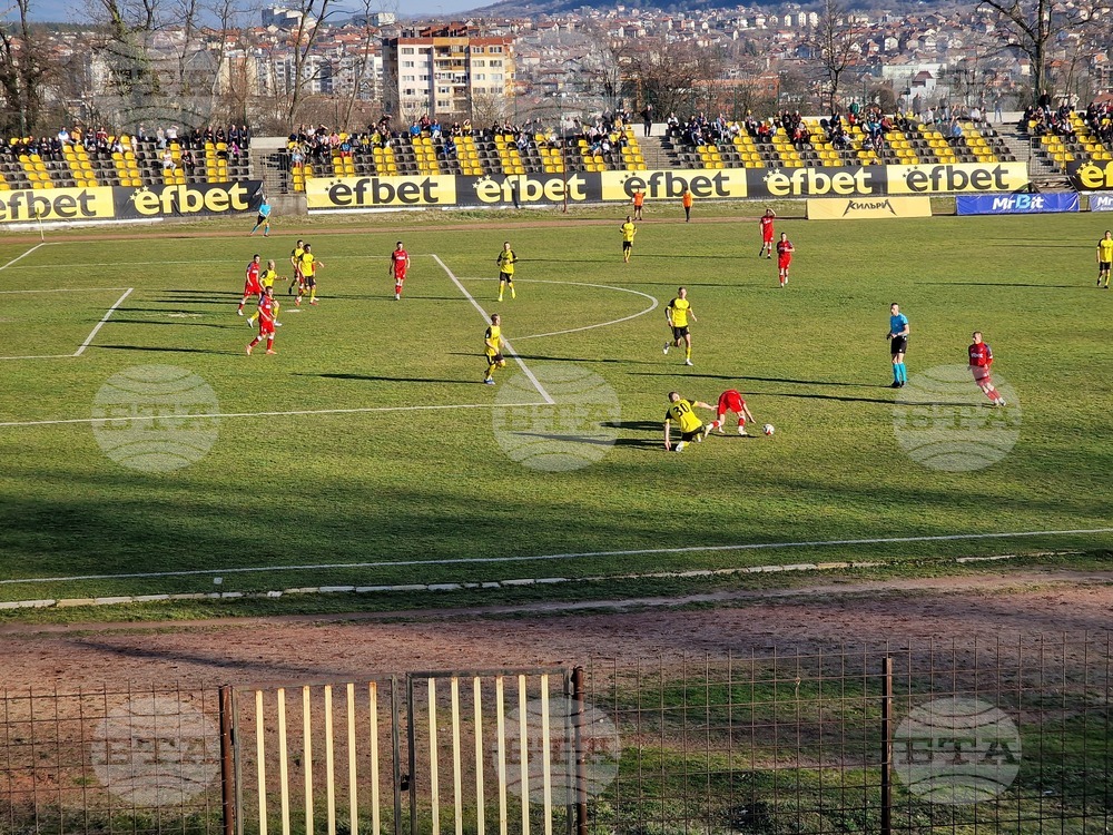 Перник - футбол - Миньор - Марек