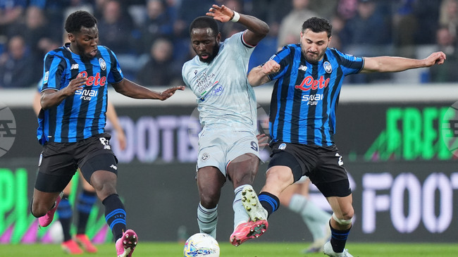 Аталанта успя да заличи два гола пасив от Удзинезе, но стигна само до точка на свой терен