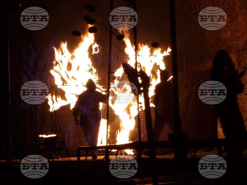 Ямбол - „Дъбилин - огънят разказва“ - средновековна крепост - огнен спектакъл