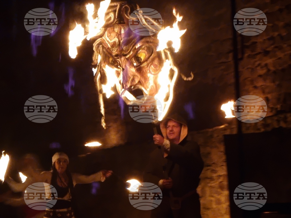 Ямбол - „Дъбилин - огънят разказва“ - средновековна крепост - огнен спектакъл